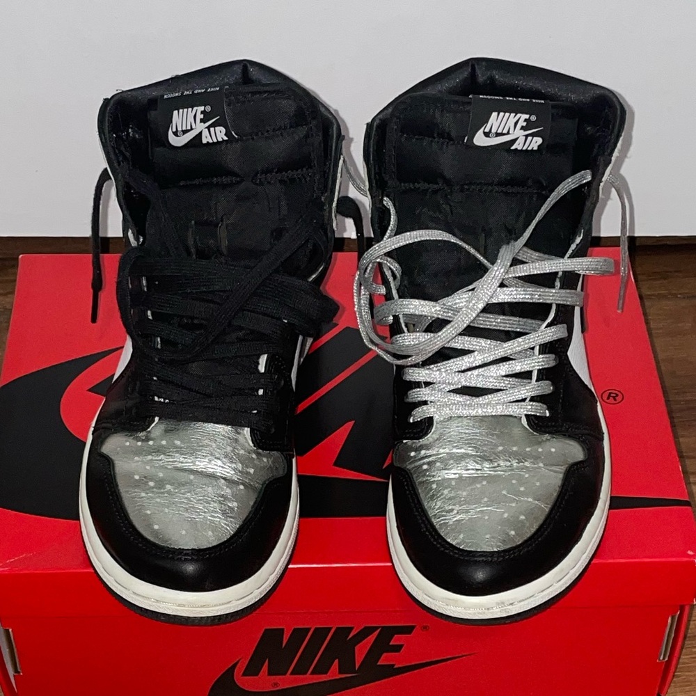 Women’s Air Jordan 1 High OG Silver Toe